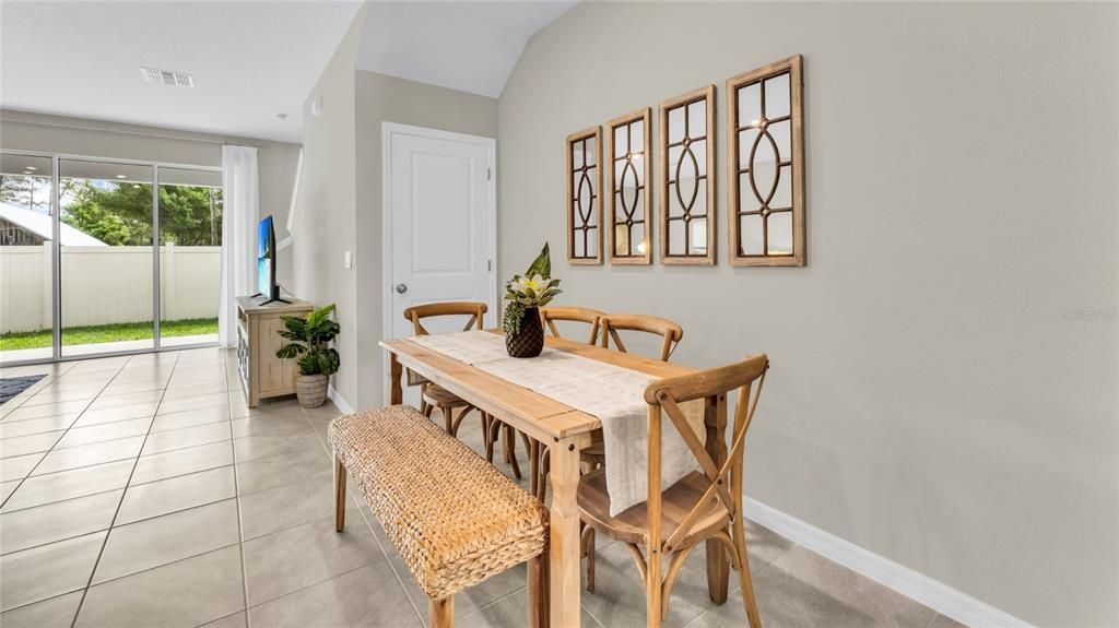Active With Contract: $413,880 (3 beds, 2 baths, 1673 Square Feet)