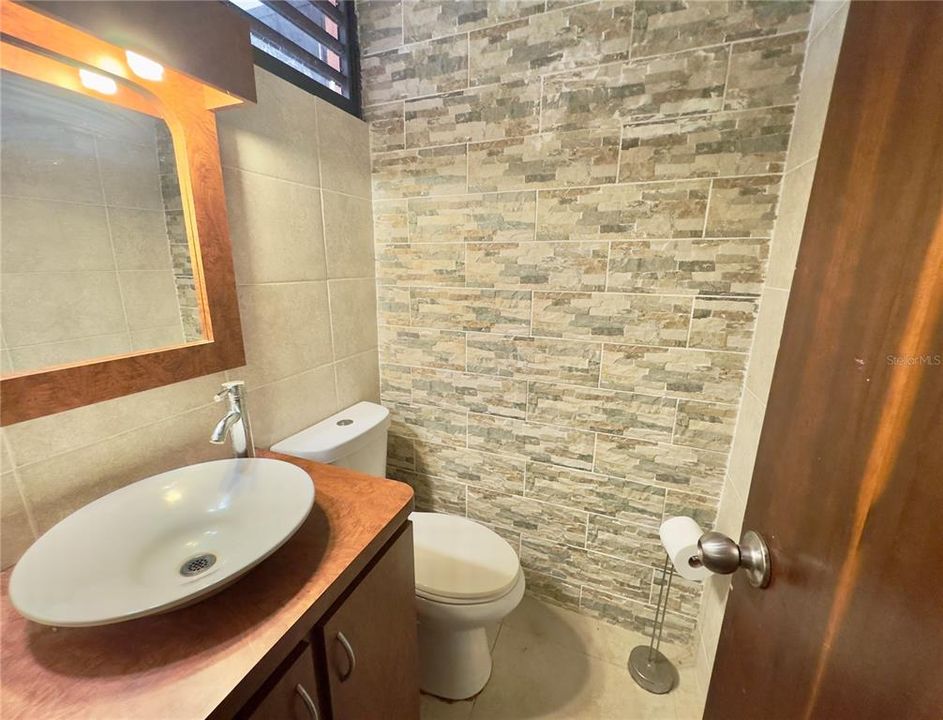 На продажу: $499,000 (3 спален, 2 ванн, 1250 Квадратных фут)