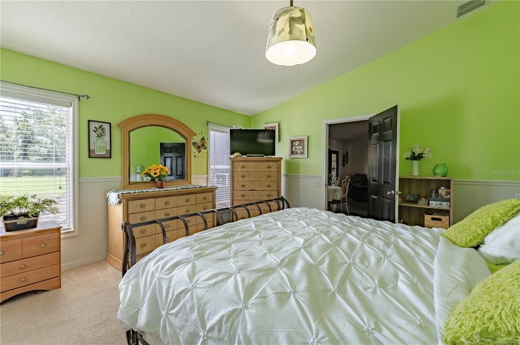 For Sale: $525,000 (4 beds, 2 baths, 2034 Square Feet)