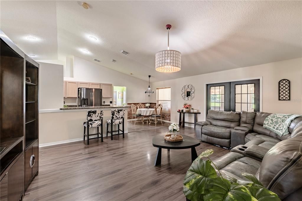 For Sale: $525,000 (4 beds, 2 baths, 2034 Square Feet)