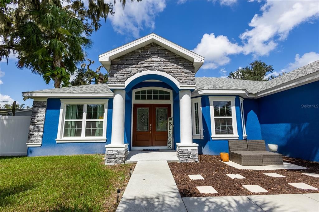 En Venta: $395,000 (4 camas, 2 baños, 1868 Pies cuadrados)