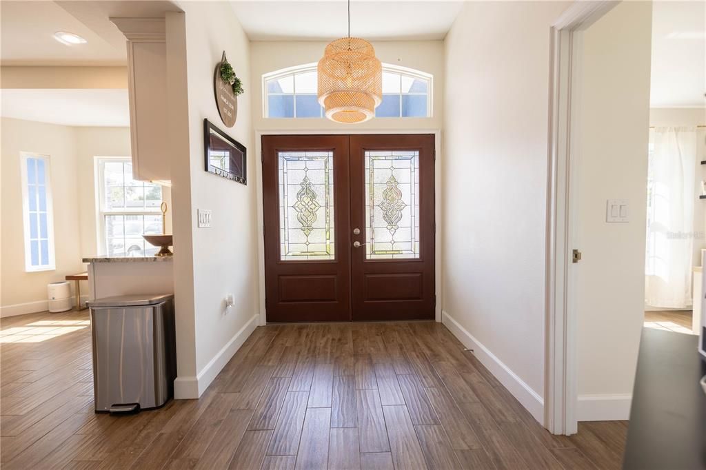 En Venta: $395,000 (4 camas, 2 baños, 1868 Pies cuadrados)