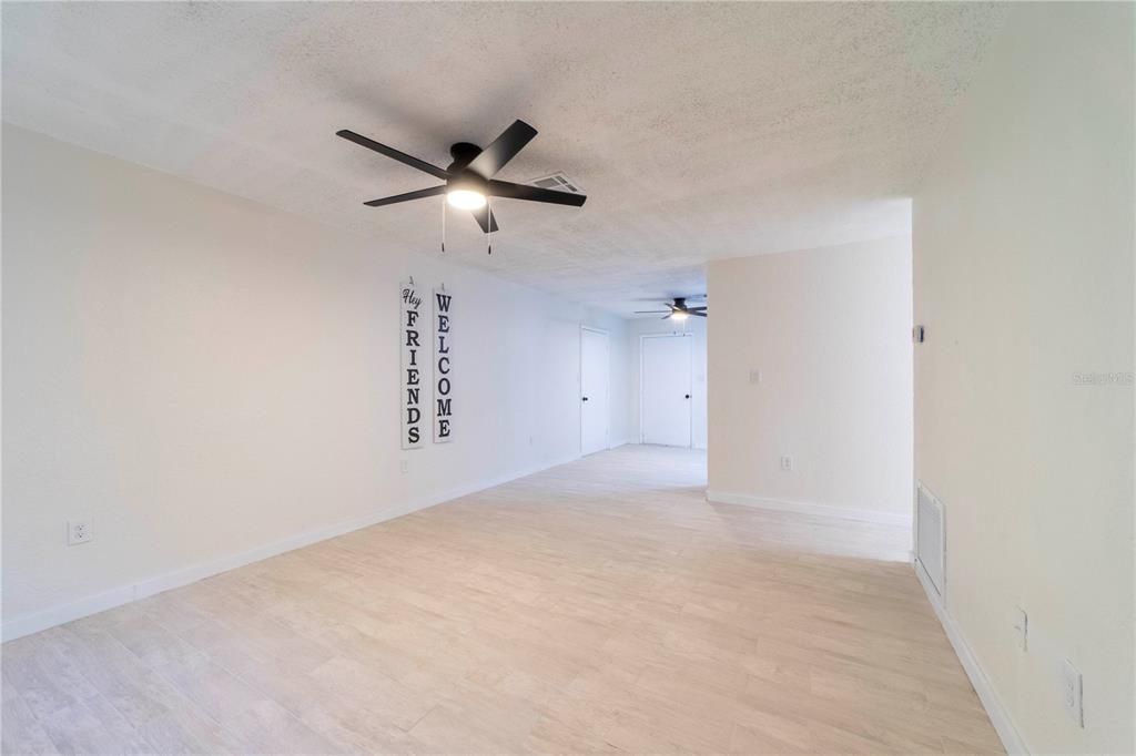 Active With Contract: $239,999 (4 beds, 2 baths, 1066 Square Feet)