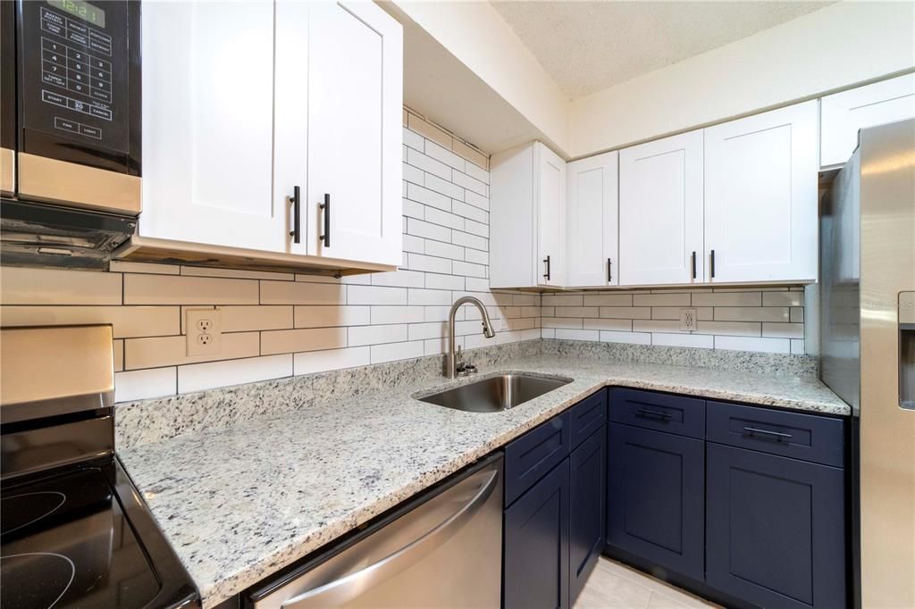 Active With Contract: $239,999 (4 beds, 2 baths, 1066 Square Feet)