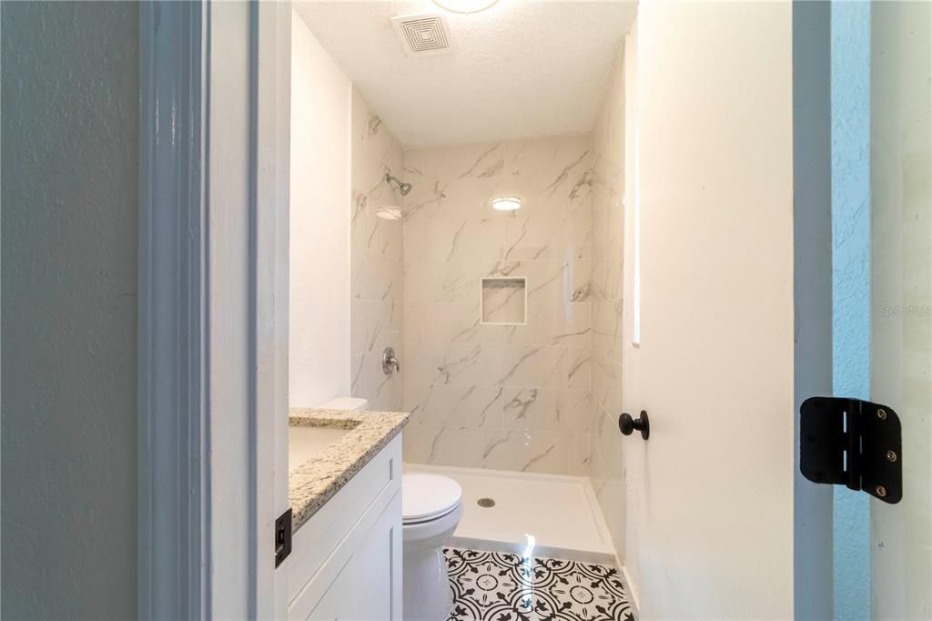 Active With Contract: $239,999 (4 beds, 2 baths, 1066 Square Feet)