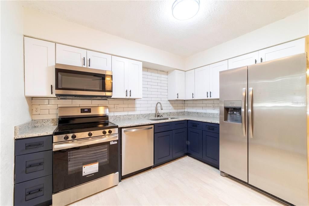 Active With Contract: $239,999 (4 beds, 2 baths, 1066 Square Feet)