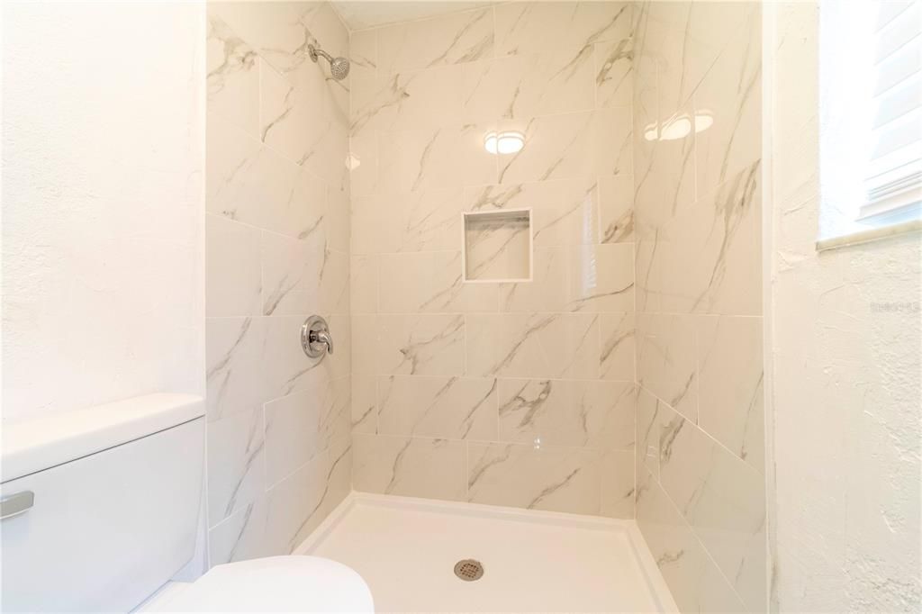 Active With Contract: $239,999 (4 beds, 2 baths, 1066 Square Feet)