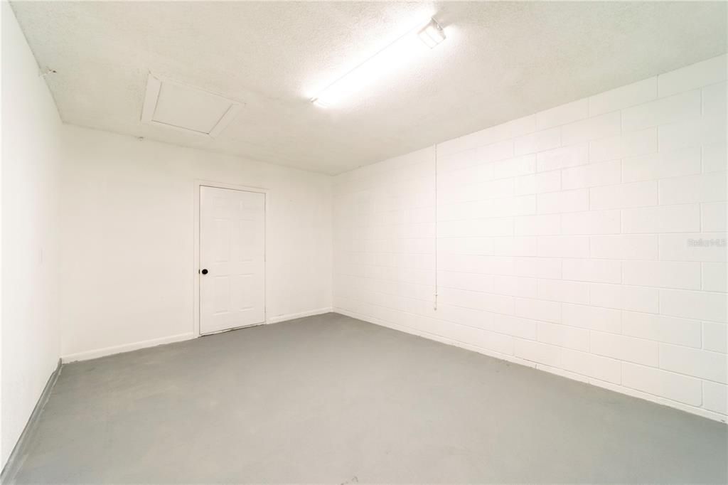 Active With Contract: $239,999 (4 beds, 2 baths, 1066 Square Feet)