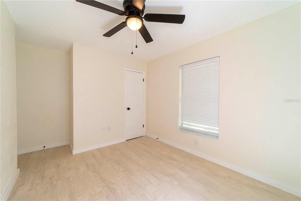 Active With Contract: $239,999 (4 beds, 2 baths, 1066 Square Feet)