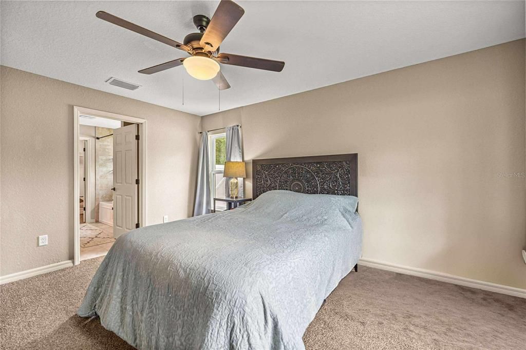 For Sale: $284,900 (4 beds, 2 baths, 1752 Square Feet)