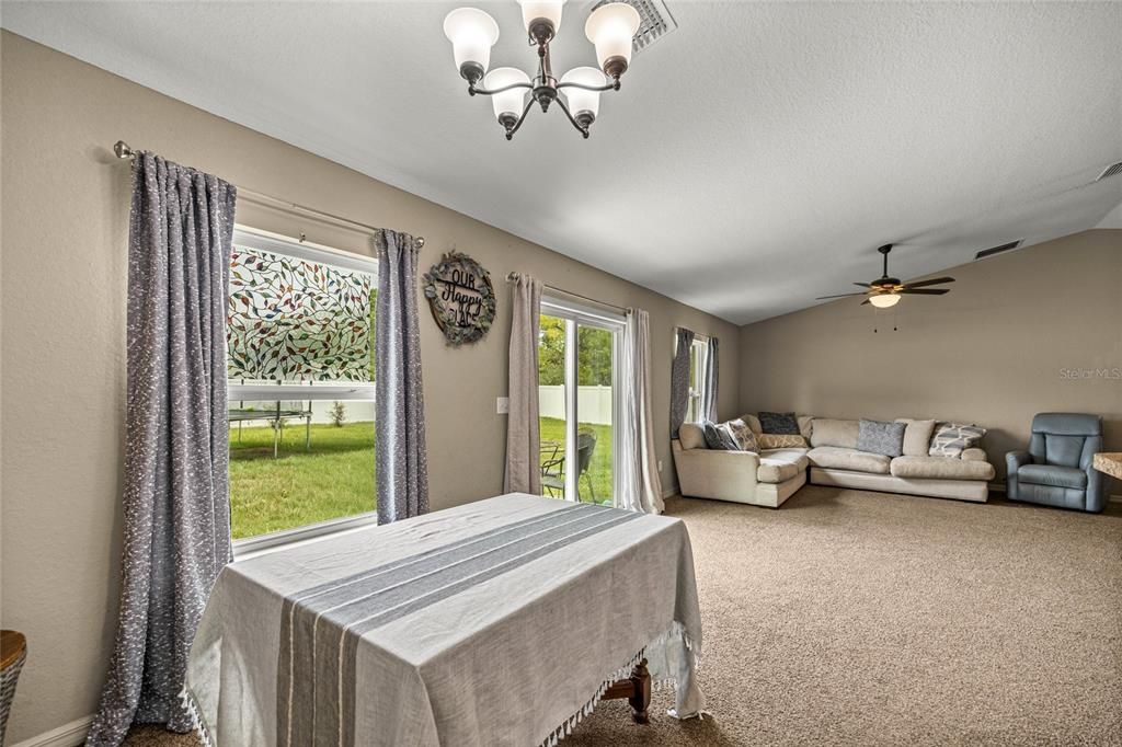 For Sale: $284,900 (4 beds, 2 baths, 1752 Square Feet)