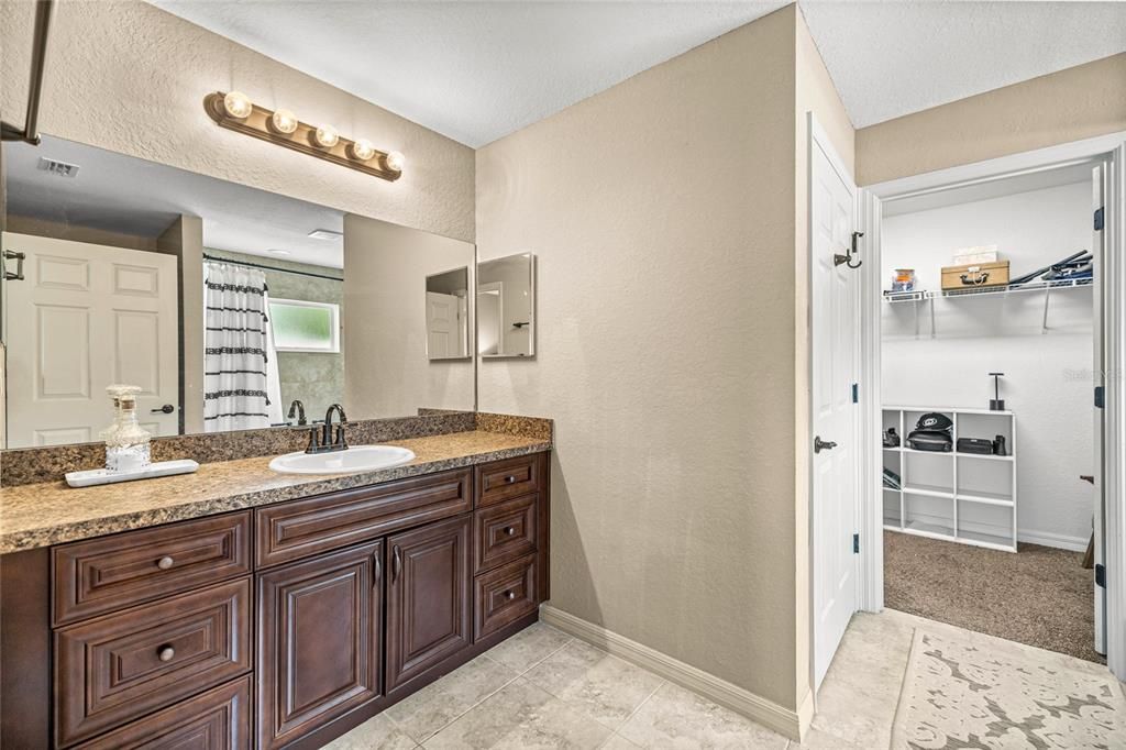 For Sale: $284,900 (4 beds, 2 baths, 1752 Square Feet)