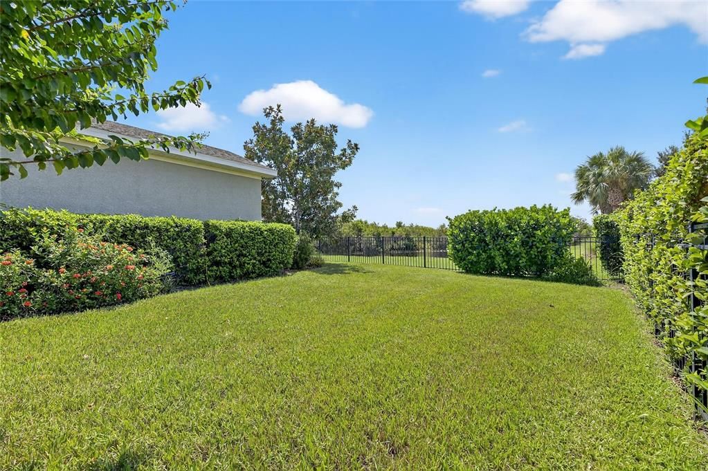 合同活跃: $575,000 (3 贝兹, 2 浴室, 2583 平方英尺)