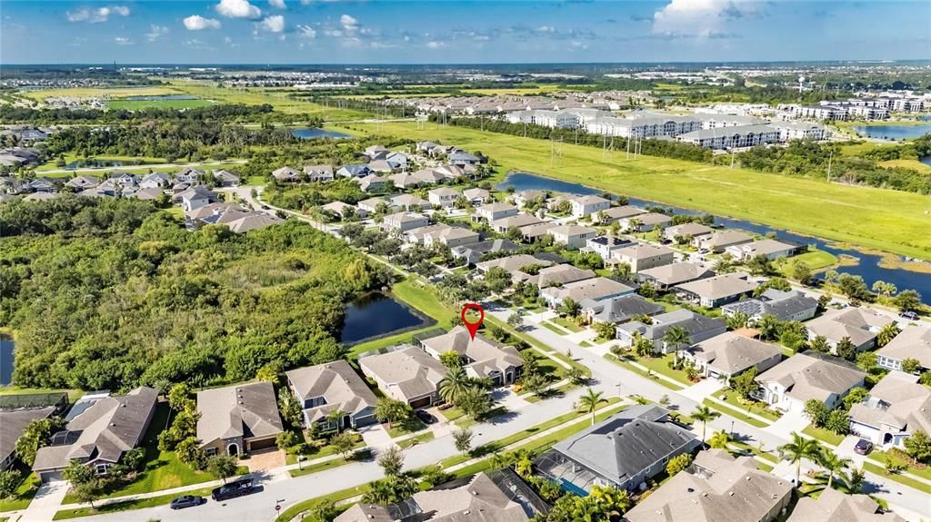 合同活跃: $575,000 (3 贝兹, 2 浴室, 2583 平方英尺)