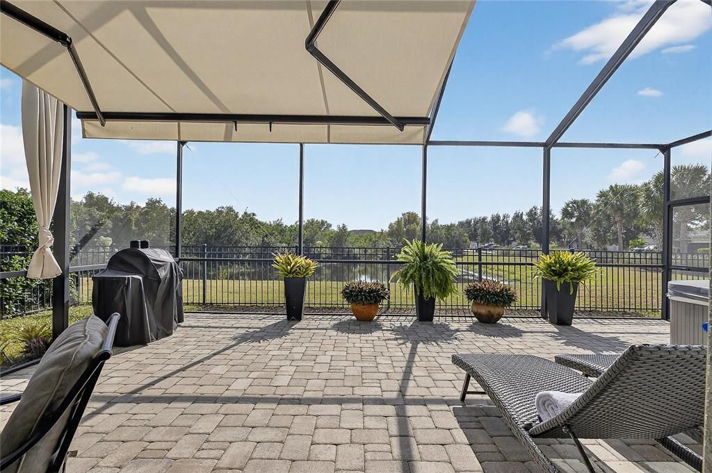 合同活跃: $575,000 (3 贝兹, 2 浴室, 2583 平方英尺)