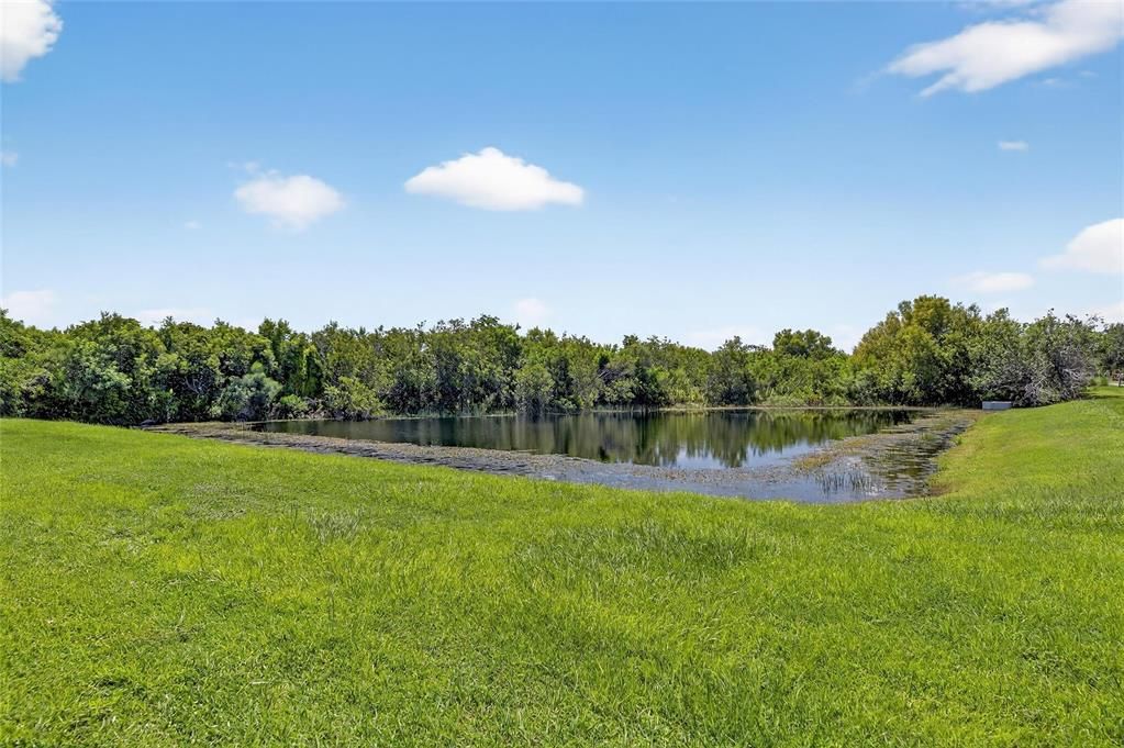 合同活跃: $575,000 (3 贝兹, 2 浴室, 2583 平方英尺)