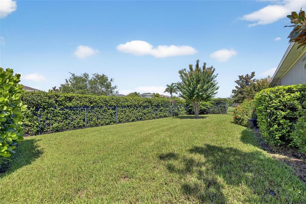 合同活跃: $575,000 (3 贝兹, 2 浴室, 2583 平方英尺)