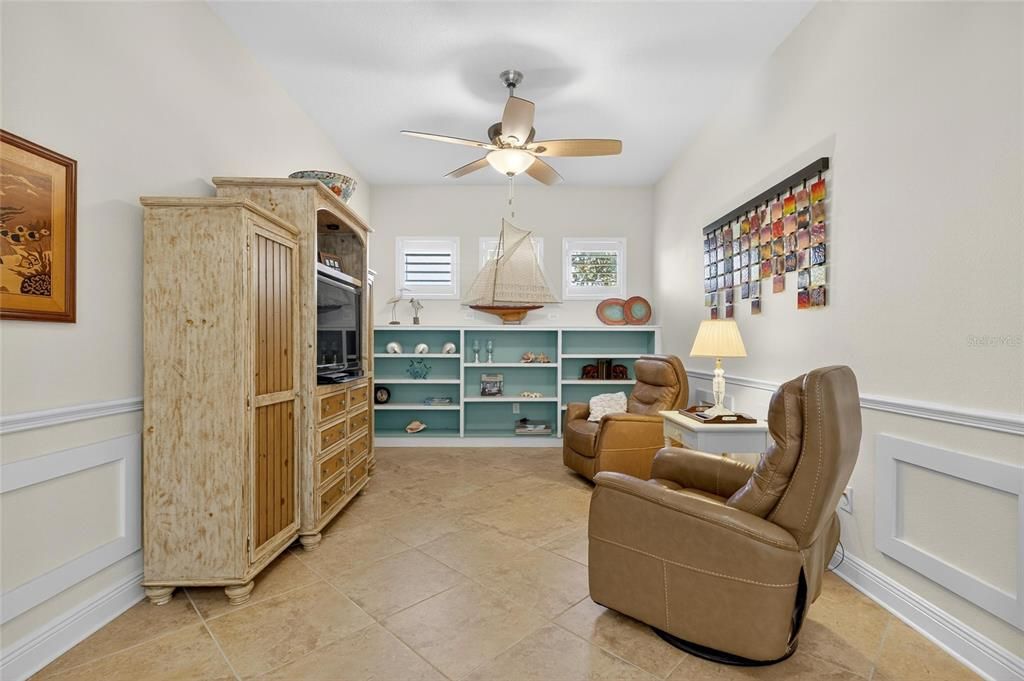 合同活跃: $575,000 (3 贝兹, 2 浴室, 2583 平方英尺)