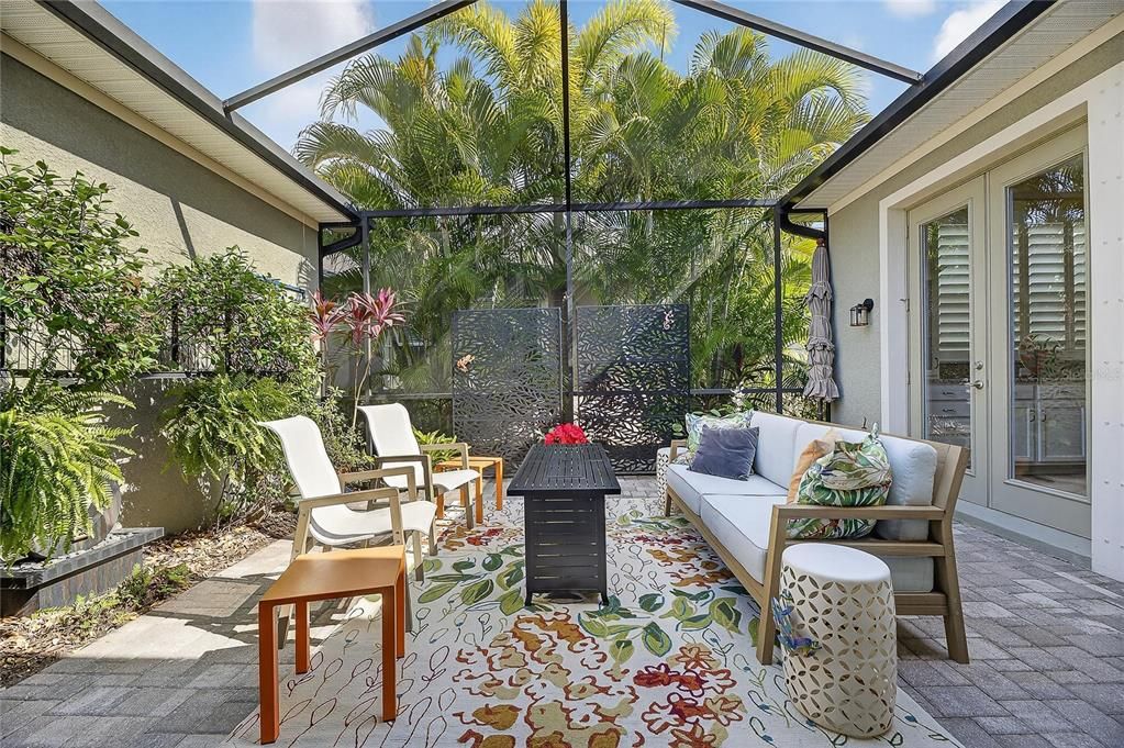 合同活跃: $575,000 (3 贝兹, 2 浴室, 2583 平方英尺)