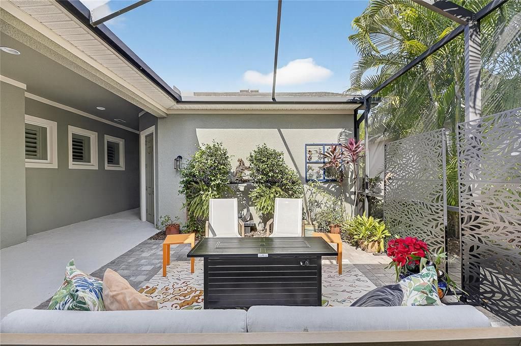 合同活跃: $575,000 (3 贝兹, 2 浴室, 2583 平方英尺)