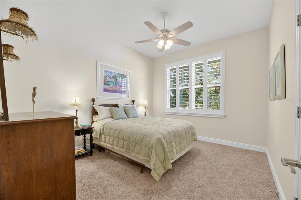 合同活跃: $575,000 (3 贝兹, 2 浴室, 2583 平方英尺)