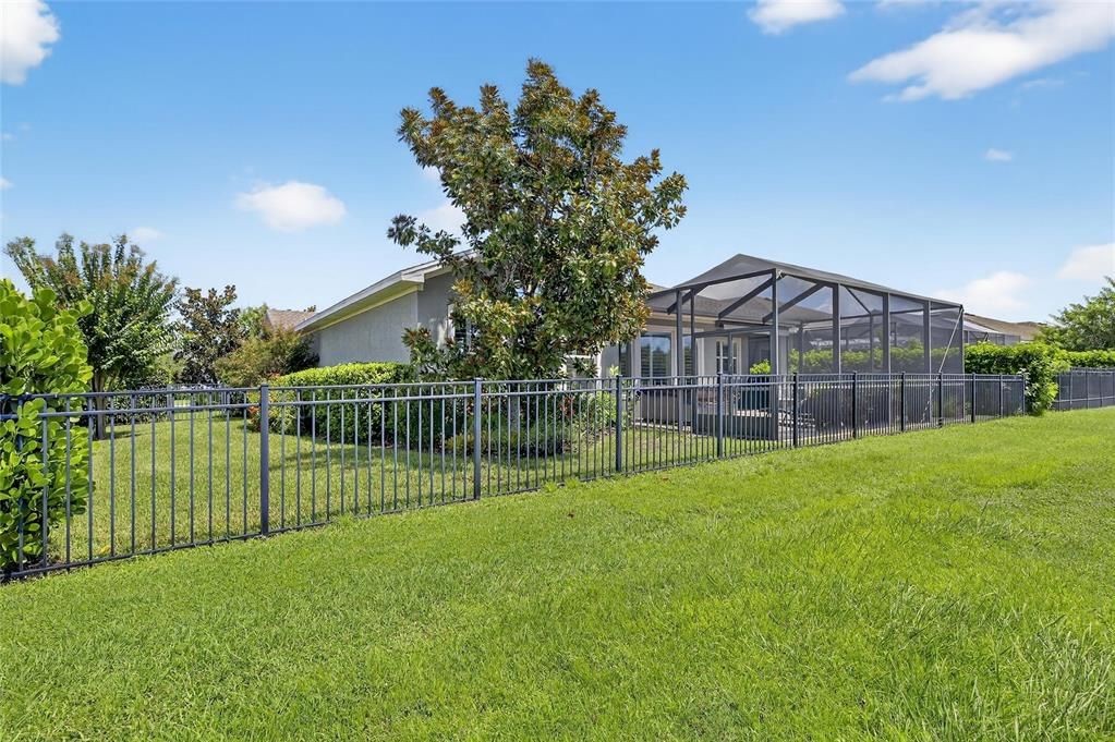 合同活跃: $575,000 (3 贝兹, 2 浴室, 2583 平方英尺)