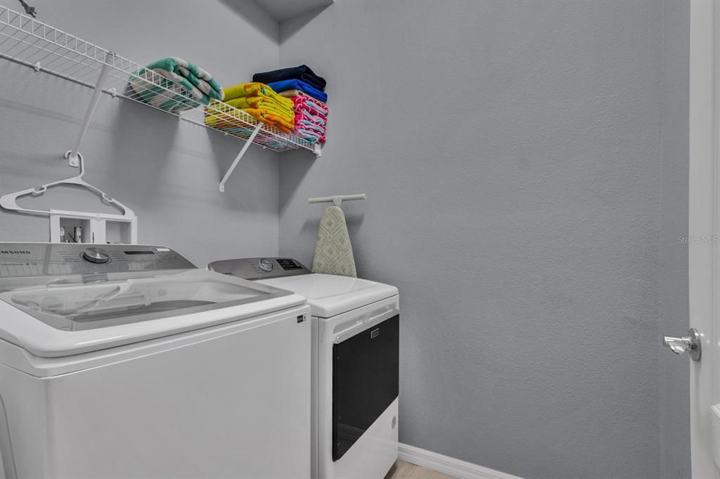 Activo con contrato: $3,800 (7 camas, 5 baños, 3314 Pies cuadrados)