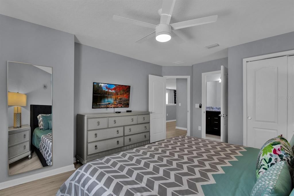 Activo con contrato: $3,800 (7 camas, 5 baños, 3314 Pies cuadrados)