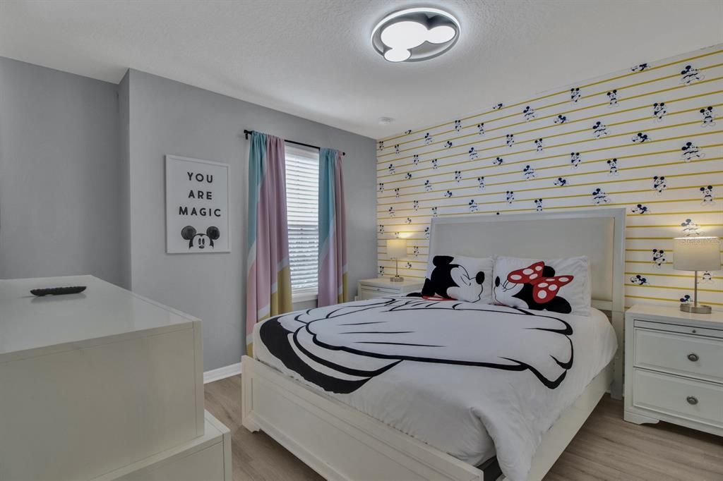 Activo con contrato: $3,800 (7 camas, 5 baños, 3314 Pies cuadrados)