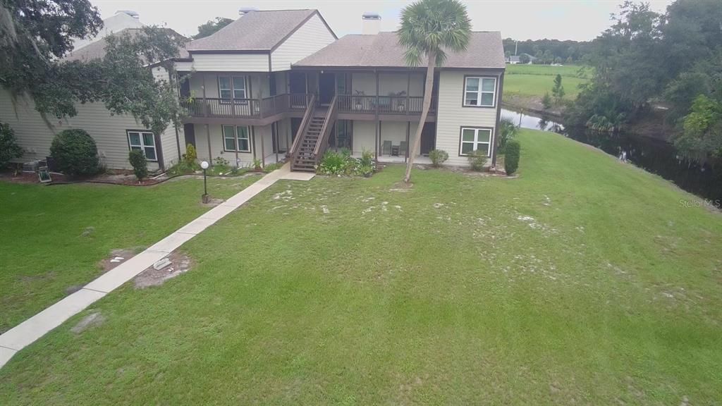 合同活跃: $135,000 (2 贝兹, 2 浴室, 1110 平方英尺)