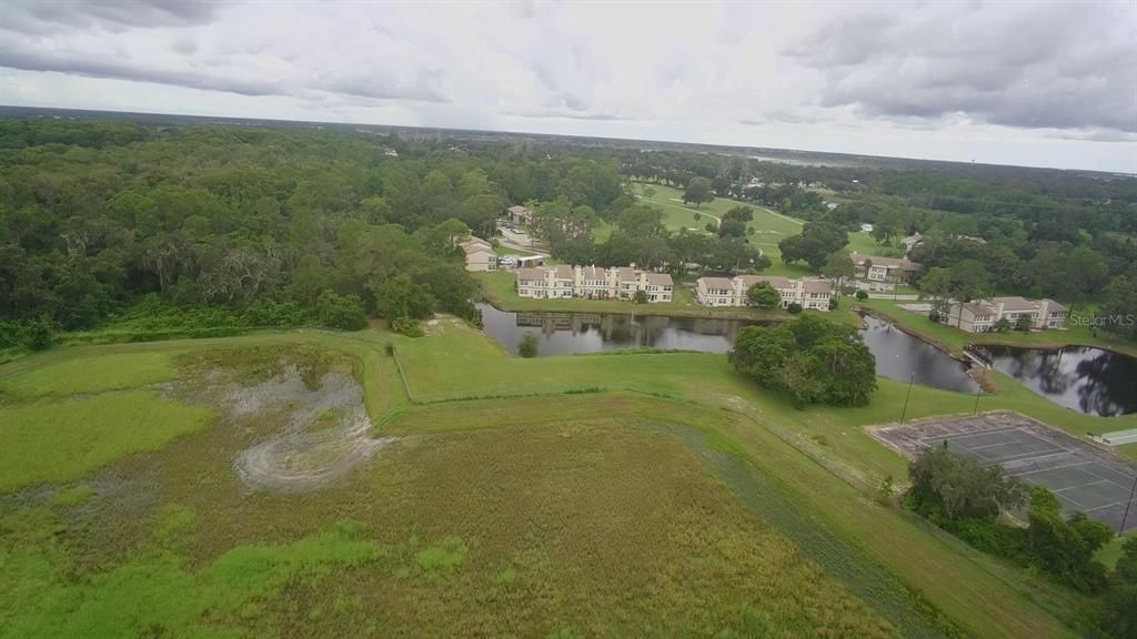 合同活跃: $135,000 (2 贝兹, 2 浴室, 1110 平方英尺)