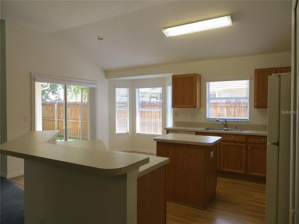 En Renta: $2,400 (3 camas, 2 baños, 1710 Pies cuadrados)