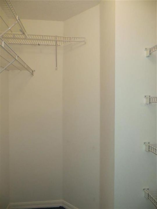 En Renta: $2,400 (3 camas, 2 baños, 1710 Pies cuadrados)