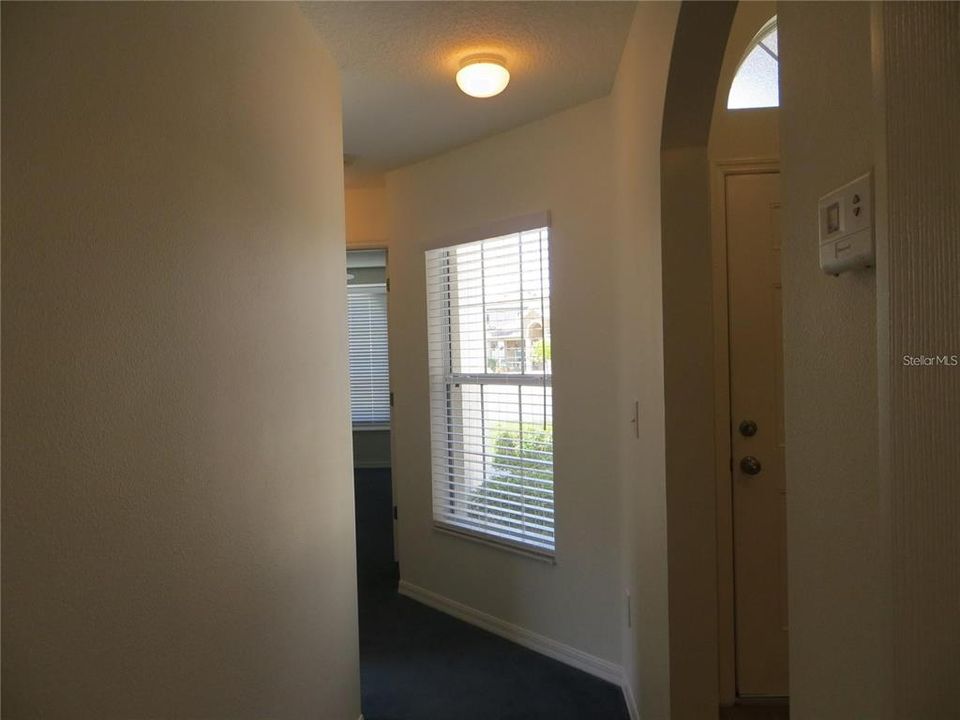 En Renta: $2,400 (3 camas, 2 baños, 1710 Pies cuadrados)