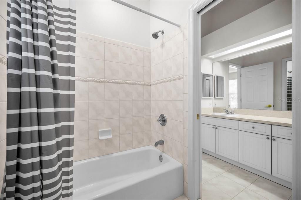 待售: $1,950,000 (3 贝兹, 2 浴室, 2595 平方英尺)