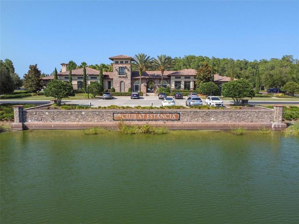 Activo con contrato: $500,000 (4 camas, 3 baños, 2379 Pies cuadrados)