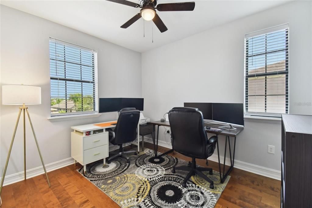 Activo con contrato: $500,000 (4 camas, 3 baños, 2379 Pies cuadrados)