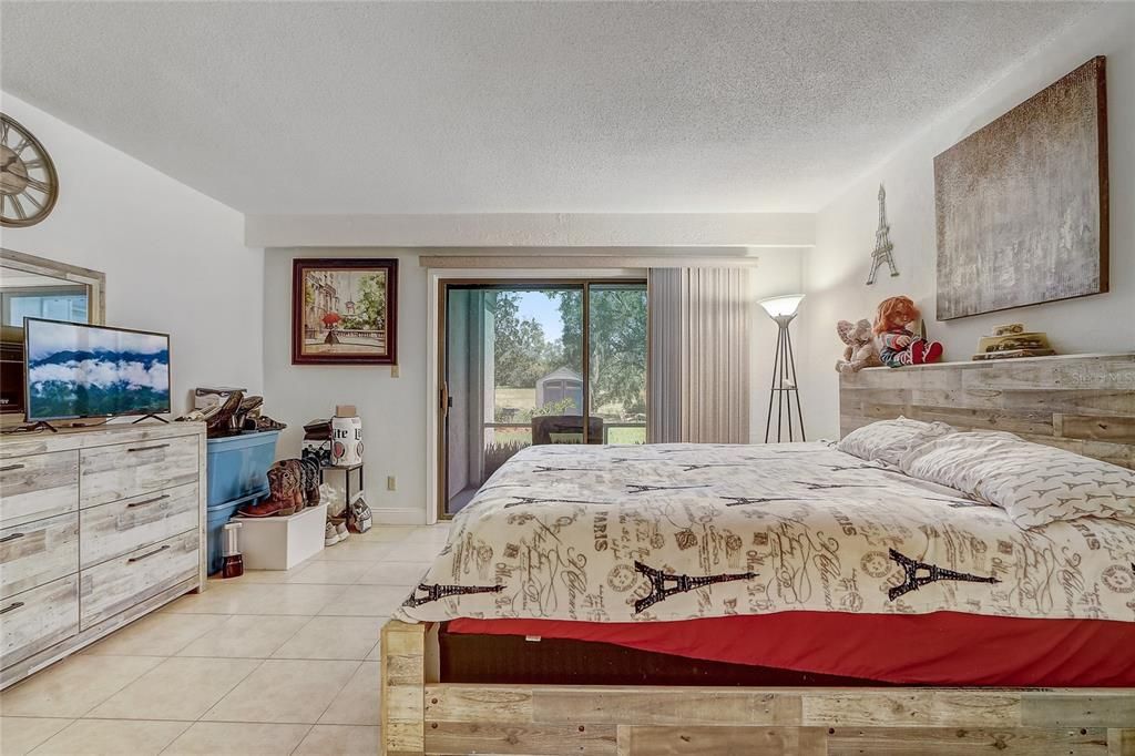 На продажу: $249,000 (2 спален, 2 ванн, 2131 Квадратных фут)