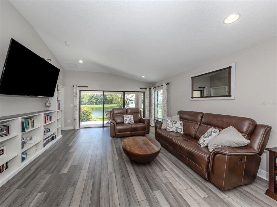 待售: $360,000 (3 贝兹, 2 浴室, 1534 平方英尺)