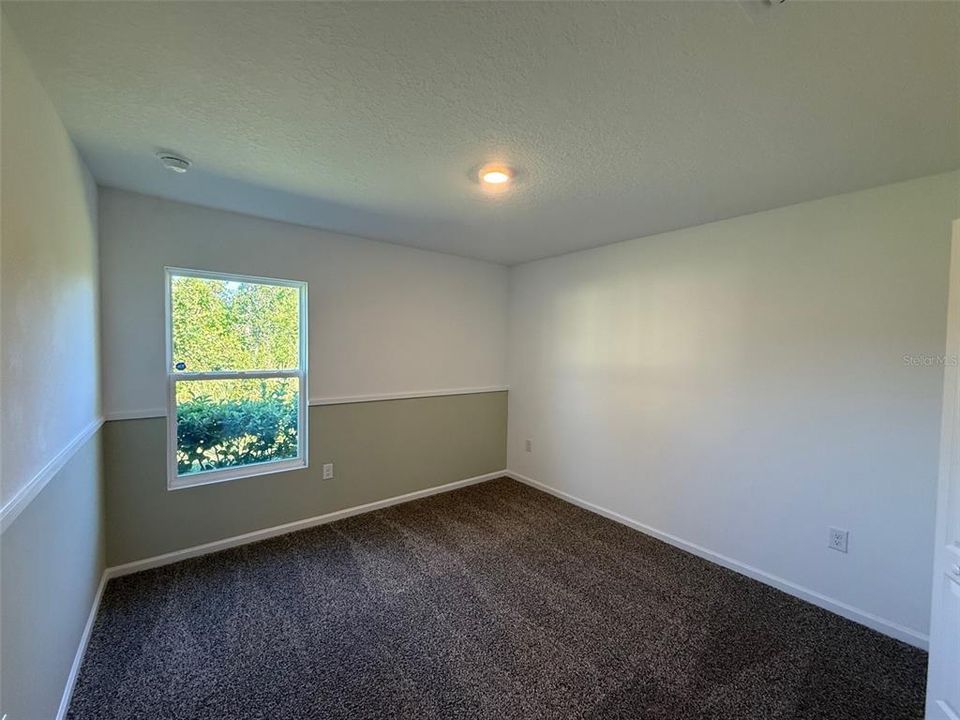 Activo con contrato: $354,990 (4 camas, 2 baños, 2113 Pies cuadrados)