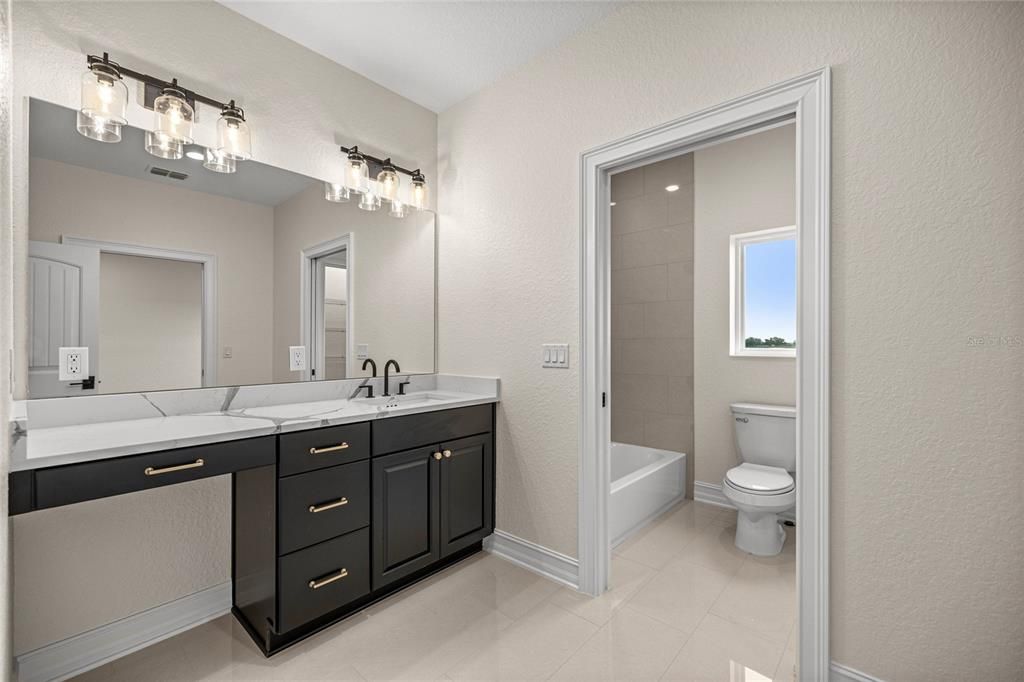 待售: $1,295,000 (4 贝兹, 4 浴室, 3254 平方英尺)