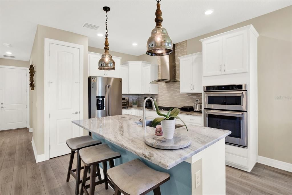 В аренду: $3,795 (3 спален, 2 ванн, 2188 Квадратных фут)