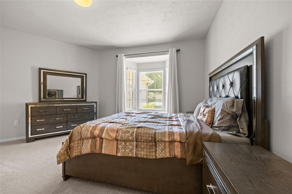 待售: $255,000 (2 贝兹, 2 浴室, 1207 平方英尺)