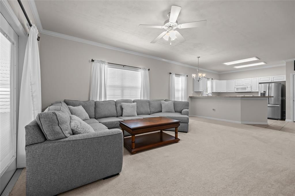 待售: $255,000 (2 贝兹, 2 浴室, 1207 平方英尺)