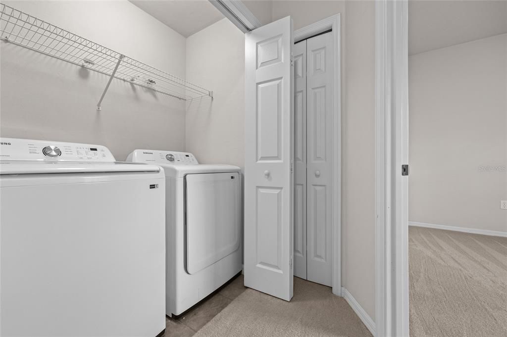 待售: $255,000 (2 贝兹, 2 浴室, 1207 平方英尺)