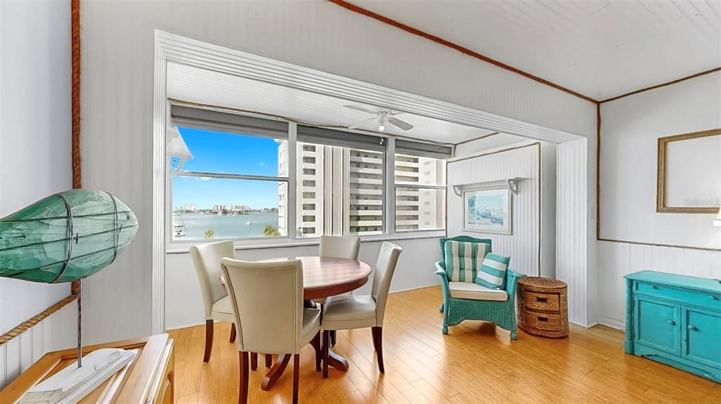 Под контрактом: $125,000 (0 спален, 1 ванн, 530 Квадратных фут)