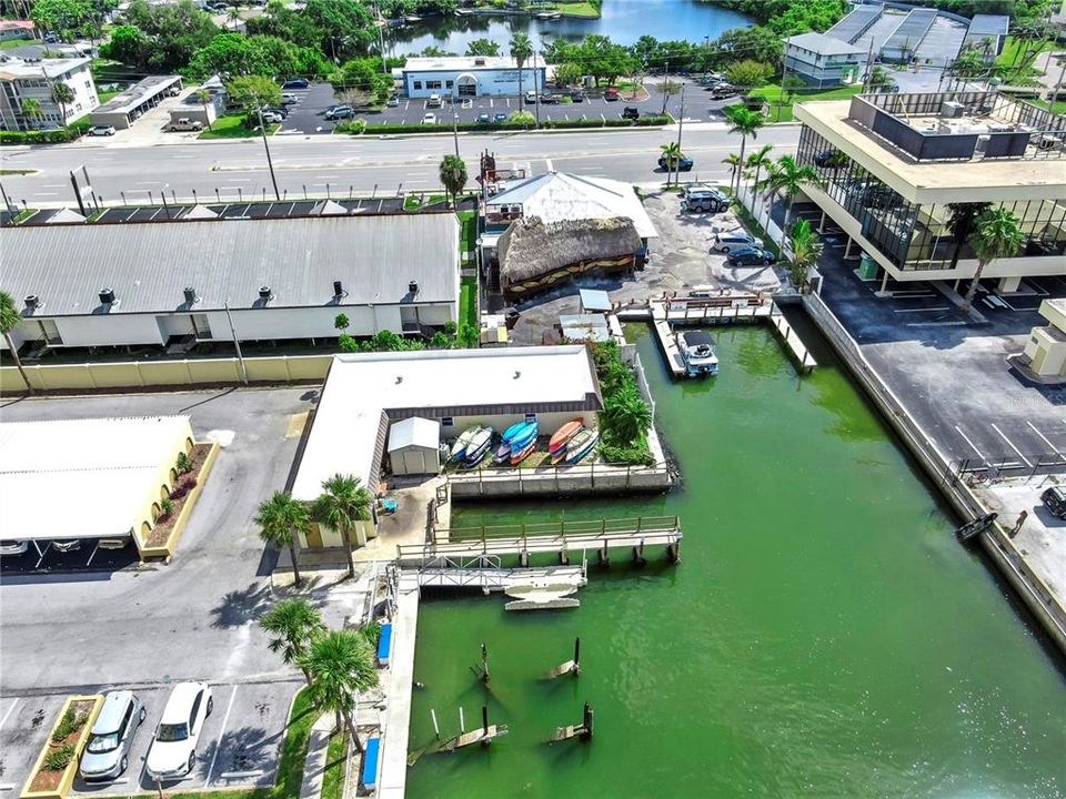 Под контрактом: $125,000 (0 спален, 1 ванн, 530 Квадратных фут)