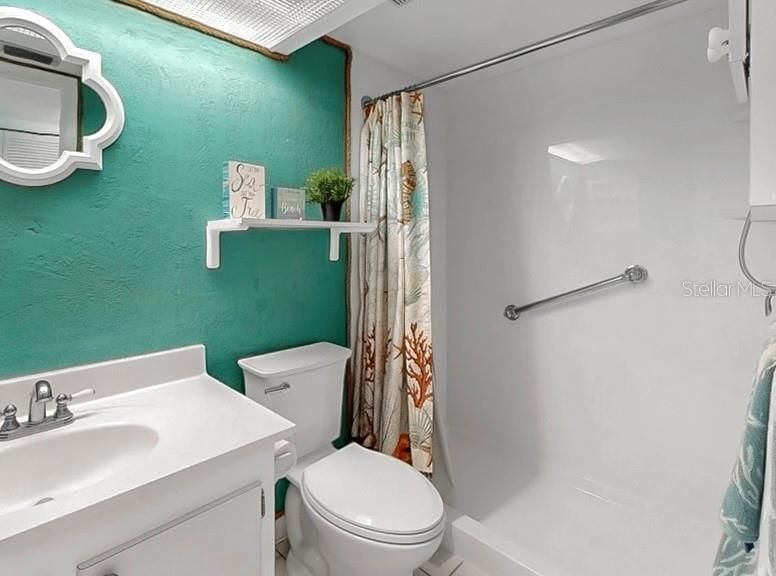 Под контрактом: $125,000 (0 спален, 1 ванн, 530 Квадратных фут)