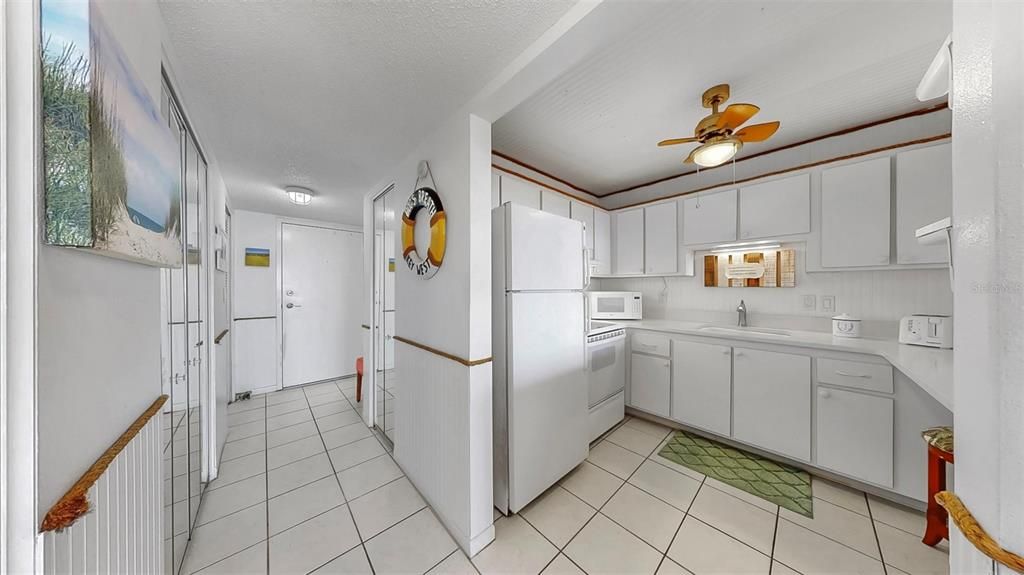 Под контрактом: $125,000 (0 спален, 1 ванн, 530 Квадратных фут)