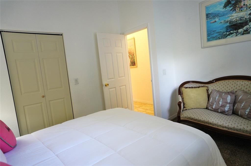 En Renta: $2,300 (3 camas, 2 baños, 2273 Pies cuadrados)